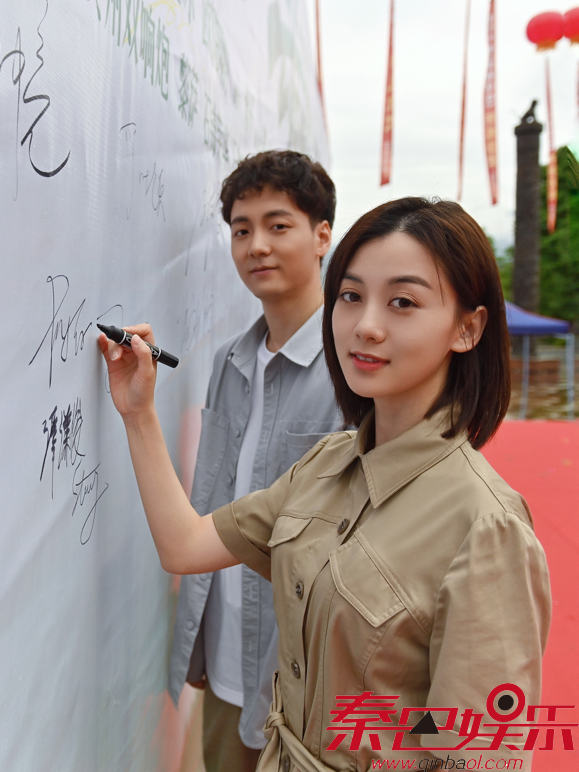 电影《云在江口》开机！颜值与实力并存的新生代演员龙丽，你值得期待！